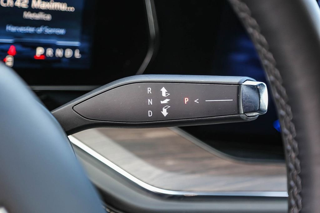 Used 2025 Chevrolet Suburban Premier image 21