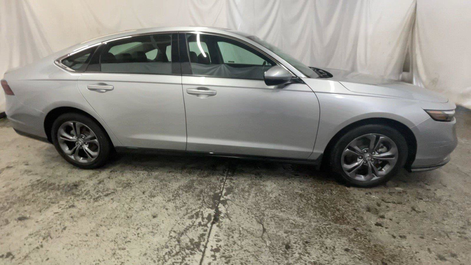 Used 2024 Honda Accord EX-L image 4