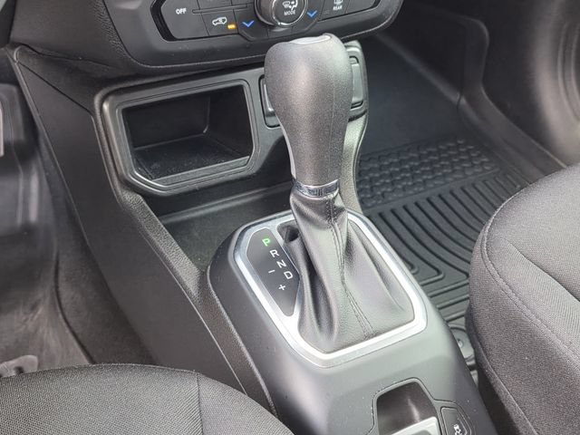 Used 2021 Jeep Renegade Latitude FWD image 22