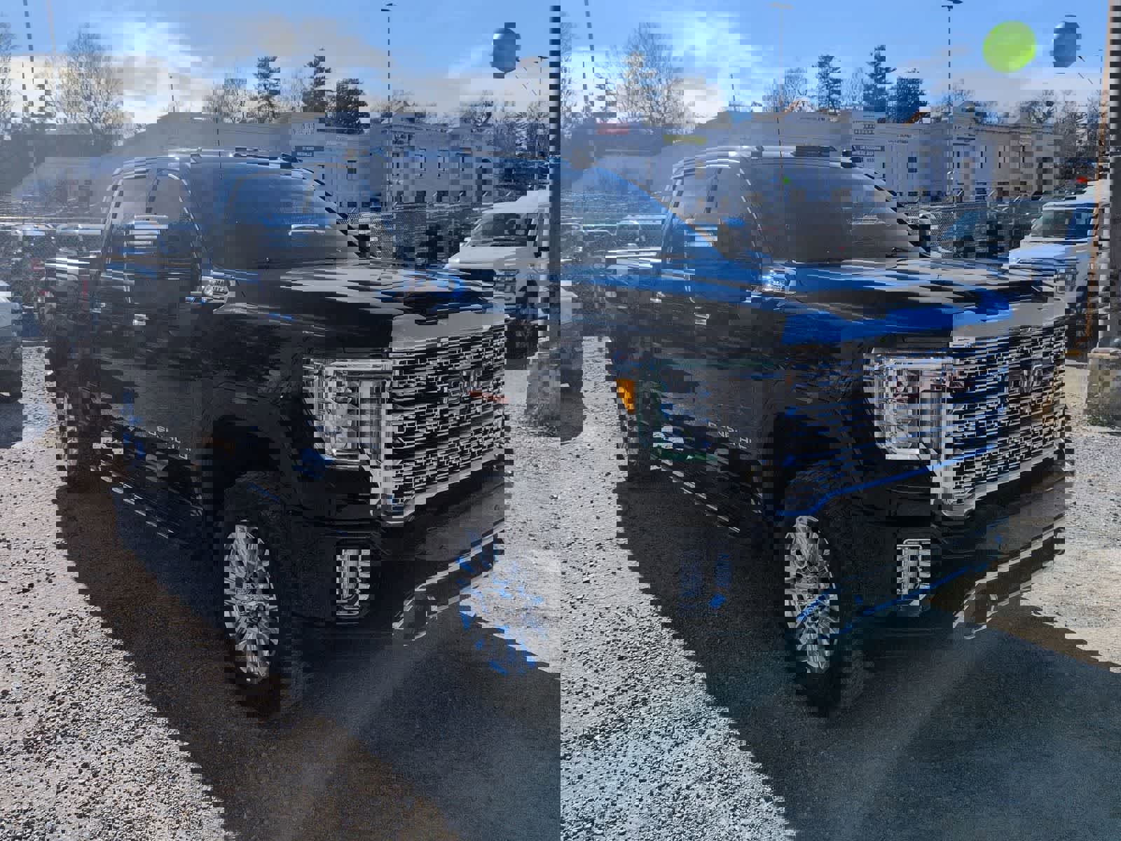 Used 2023 GMC Sierra 2500 Denali image 2