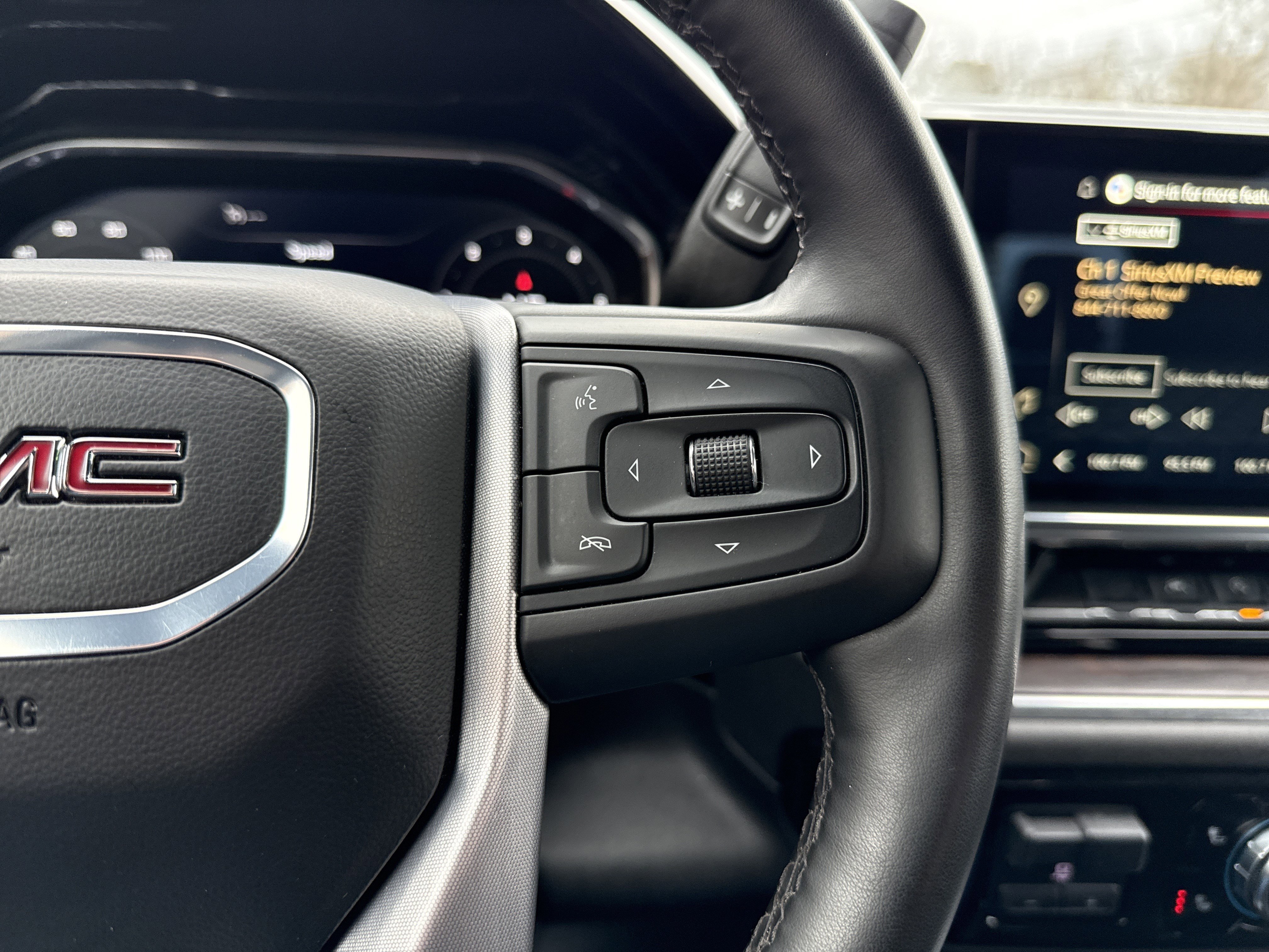 Used 2025 GMC Sierra 1500 SLT image 19