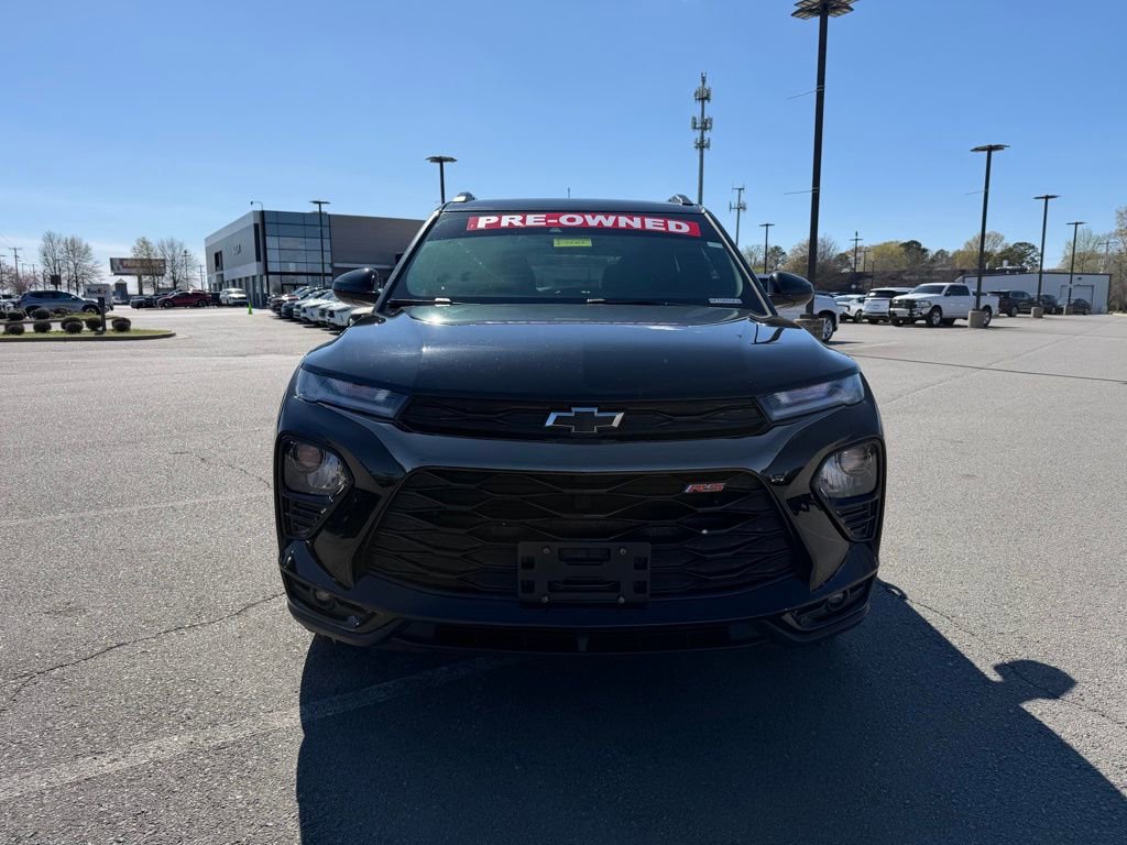 Used 2022 Chevrolet TrailBlazer RS w/ Driver Confidence Package image 2