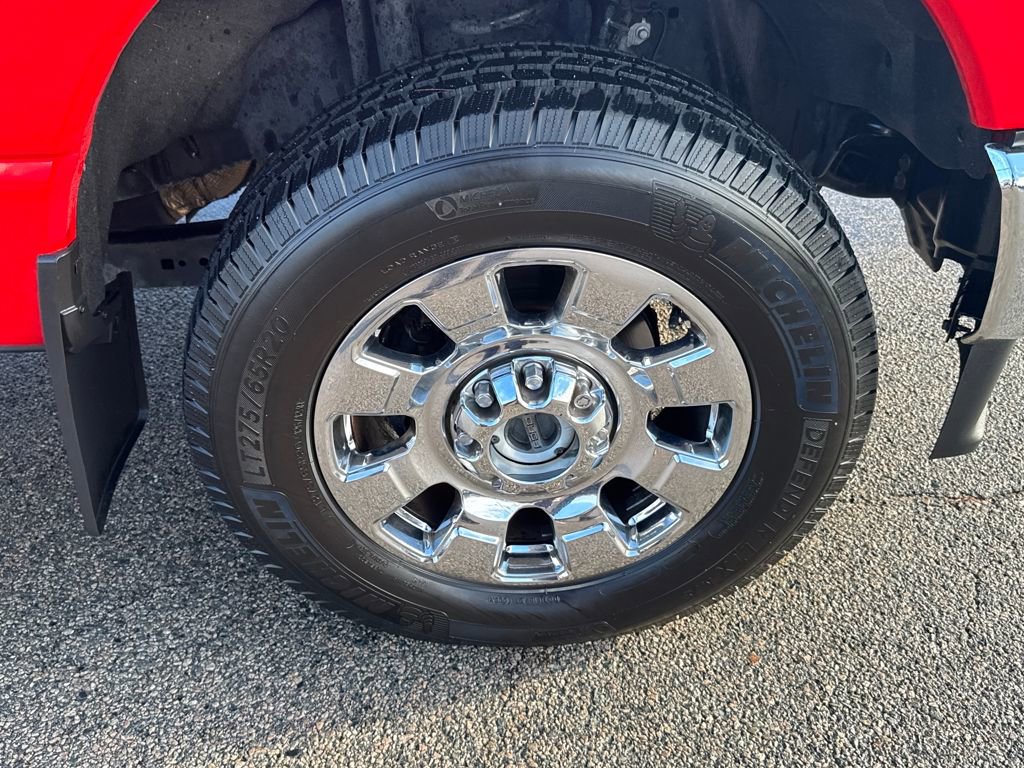 Used 2023 Ford F350 Lariat w/ Chrome Package image 47