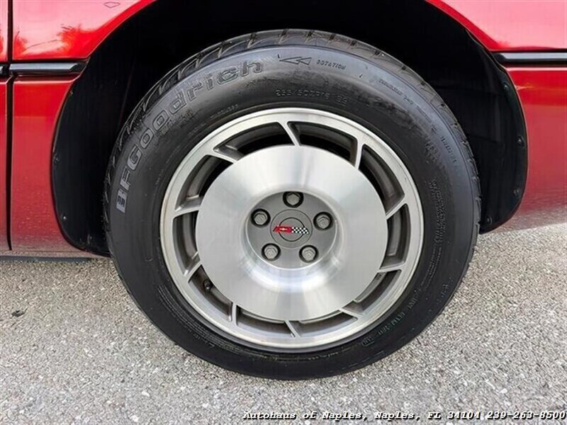 Used 1987 Chevrolet Corvette Convertible RWD image 25