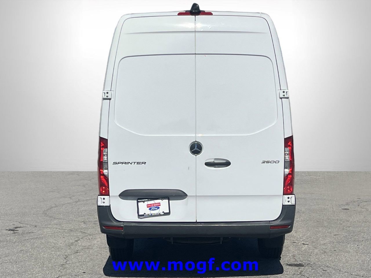 Used 2025 Mercedes-Benz Sprinter 2500 image 27