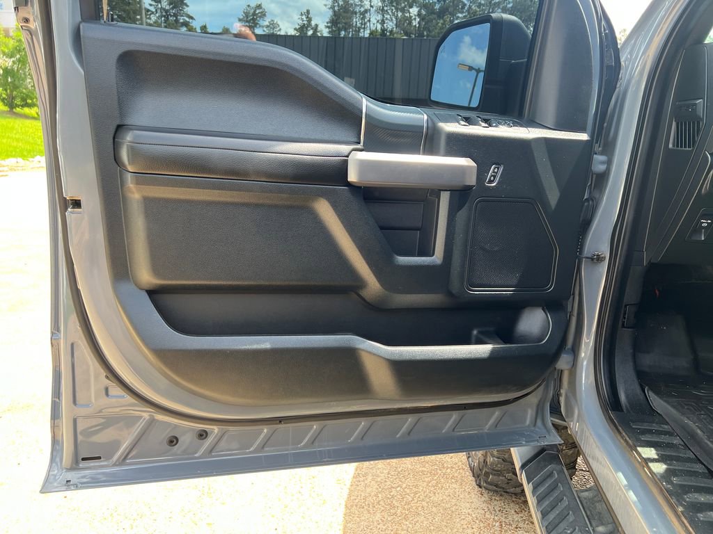 Used 2019 Ford F150 XLT w/ Equipment Group 302A Luxury AWD/4WD image 11