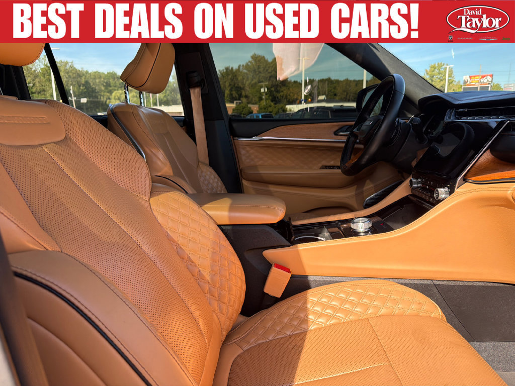 Used 2022 Jeep Grand Cherokee Summit AWD/4WD image 38