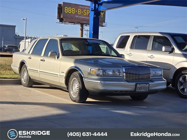 Used 1997 Lincoln Town Car Signature
