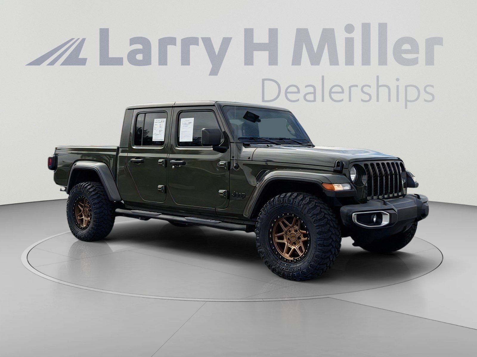 Used 2022 Jeep Gladiator Sport AWD/4WD image 7