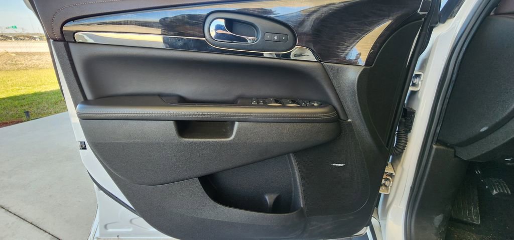 Used 2016 Buick Enclave Premium image 12