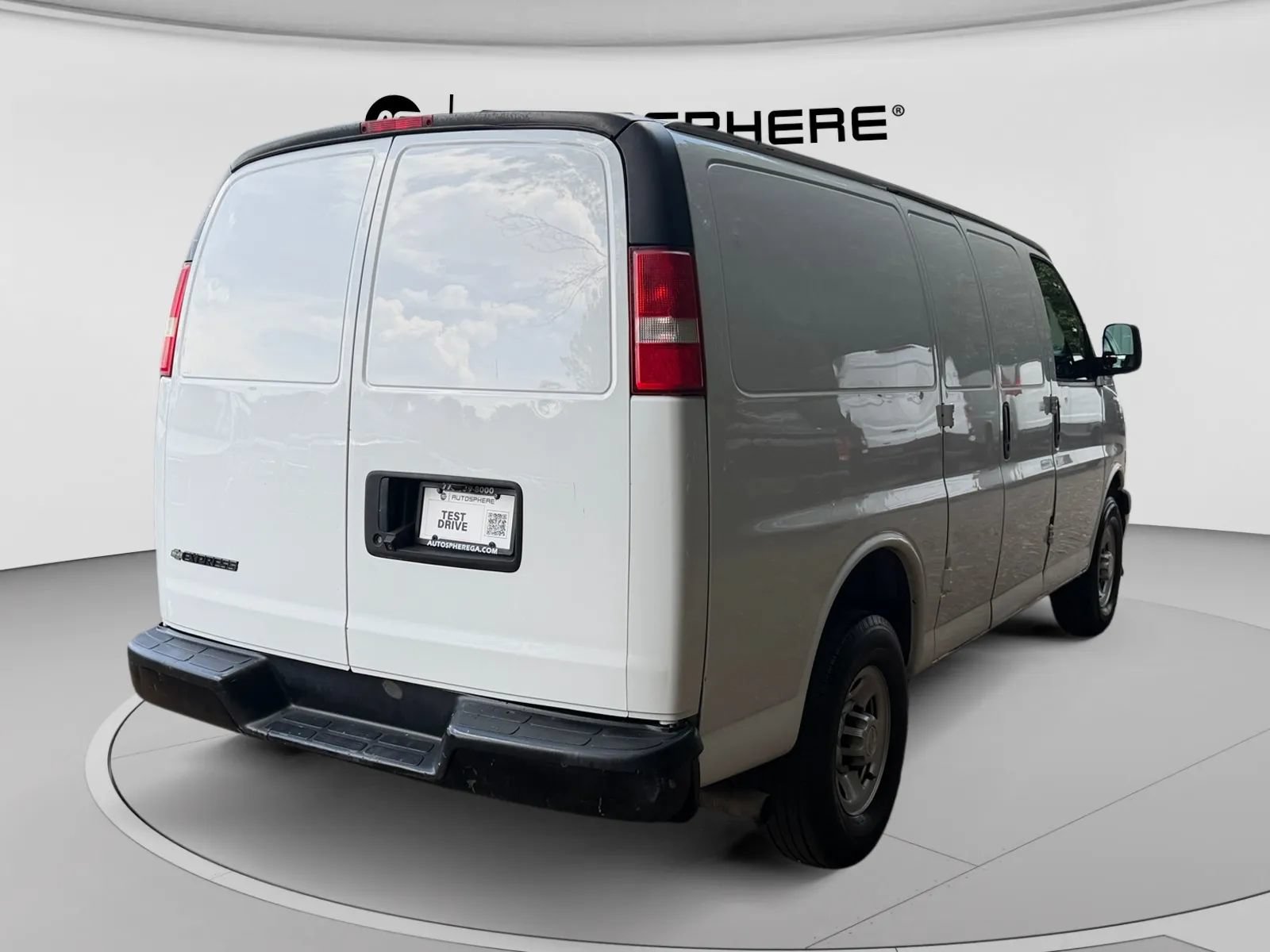 Used 2020 Chevrolet Express 2500 w/ Driver Convenience Package RWD image 10