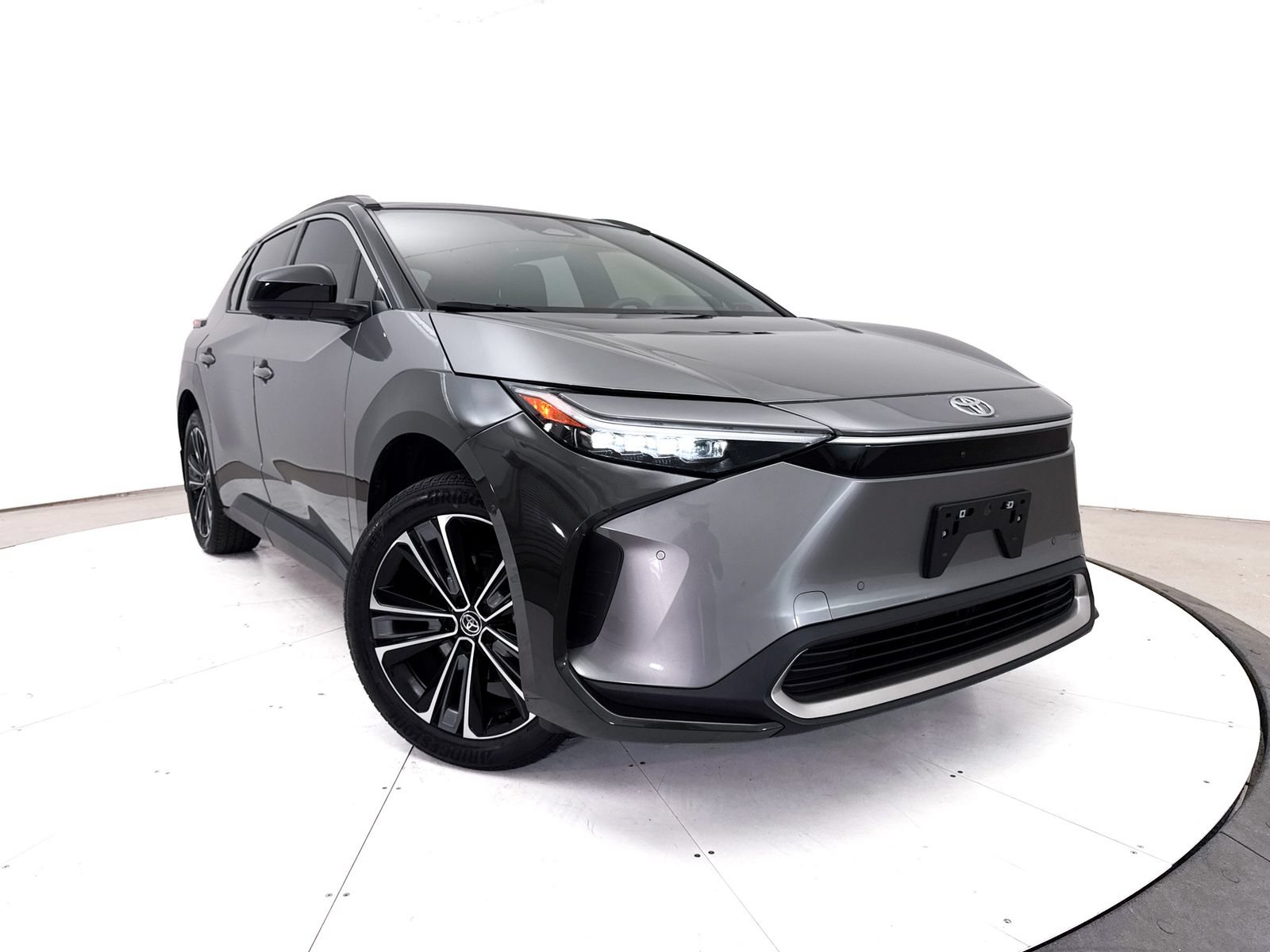 Used 2024 Toyota bZ4X FWD w/ Weather Package image 1