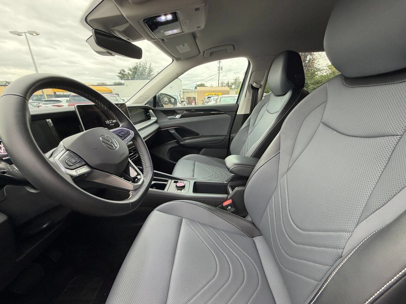 Used 2026 Volkswagen Tiguan SE AWD/4WD image 29