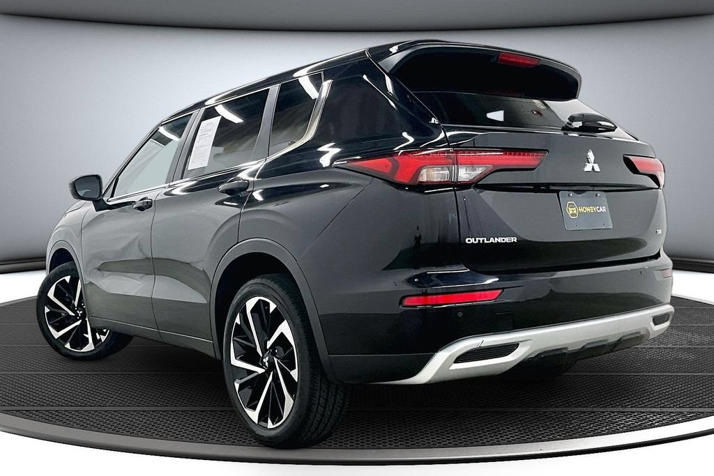 Used 2023 Mitsubishi Outlander SE Black Edition AWD/4WD image 4