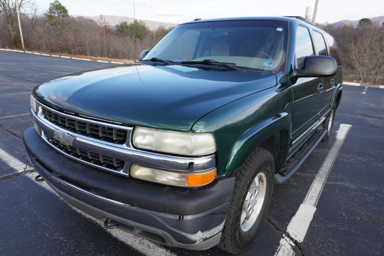 Used 2003 Chevrolet Suburban LS w/ LS Preferred Equipment Group image 2