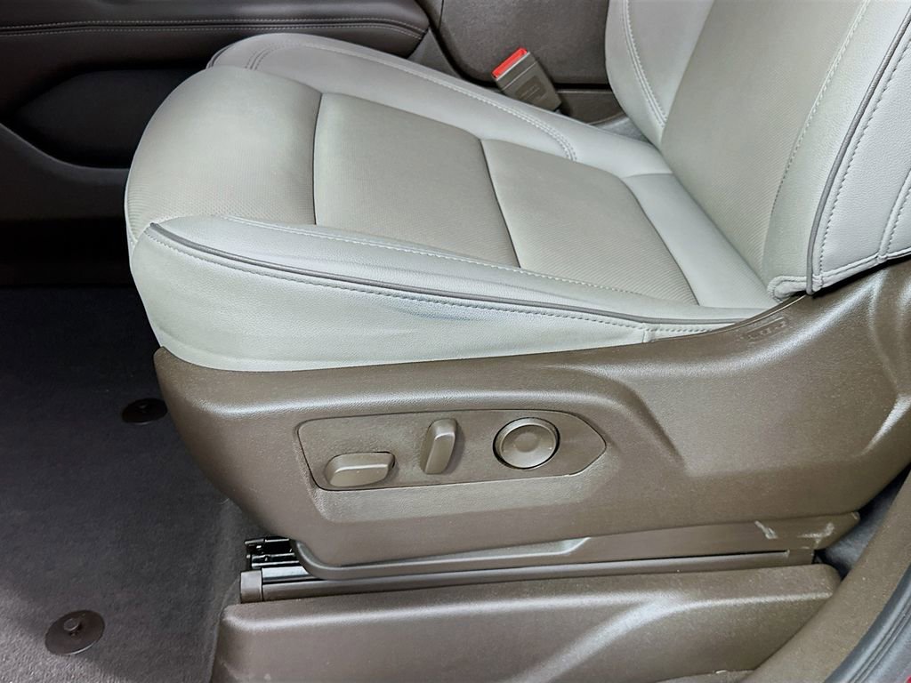 Used 2025 GMC Yukon XL Elevation RWD image 20