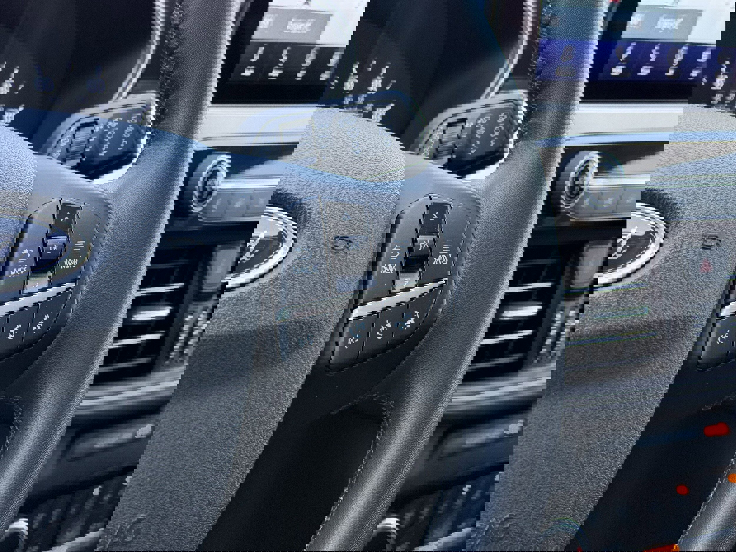 Certified 2022 Ford Escape SE w/ Convenience Package image 16