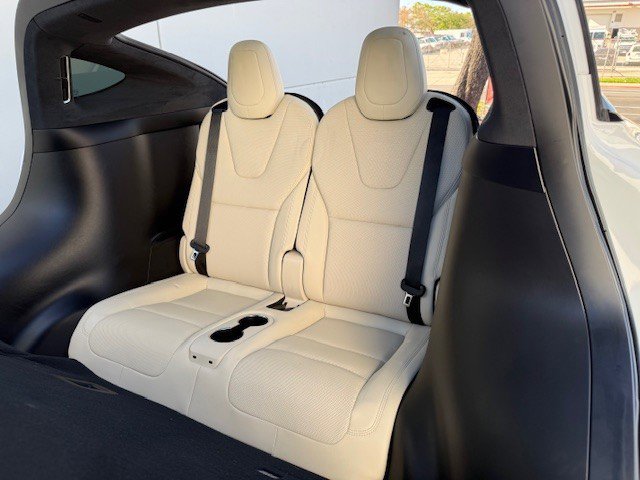Used 2022 Tesla Model X image 16