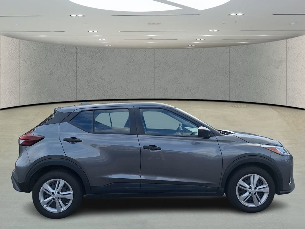Used 2024 Nissan Kicks S image 6