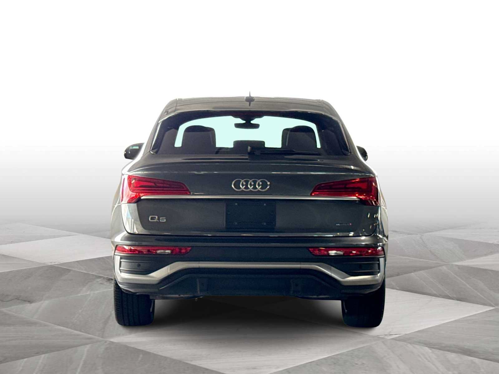 Used 2022 Audi Q5 2.0T Premium Plus w/ Premium Plus Package AWD/4WD image 7