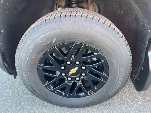 Used 2025 Chevrolet Silverado EV LT image 10