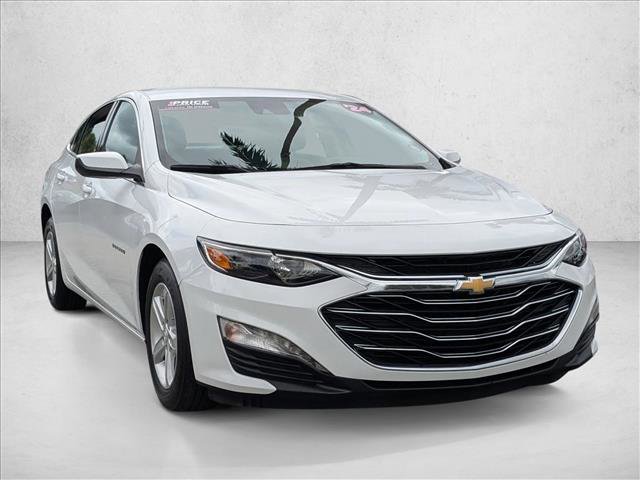 Used 2024 Chevrolet Malibu LT image 3