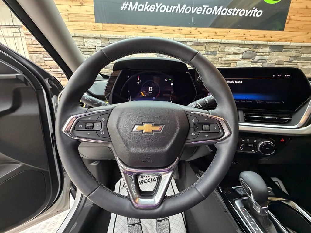 Used 2024 Chevrolet Trax LT w/ Driver Confidence Package FWD image 17
