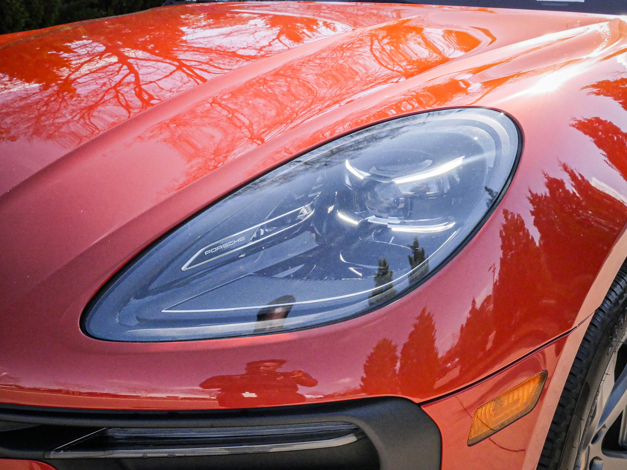 Used 2025 Porsche Macan AWD/4WD image 6