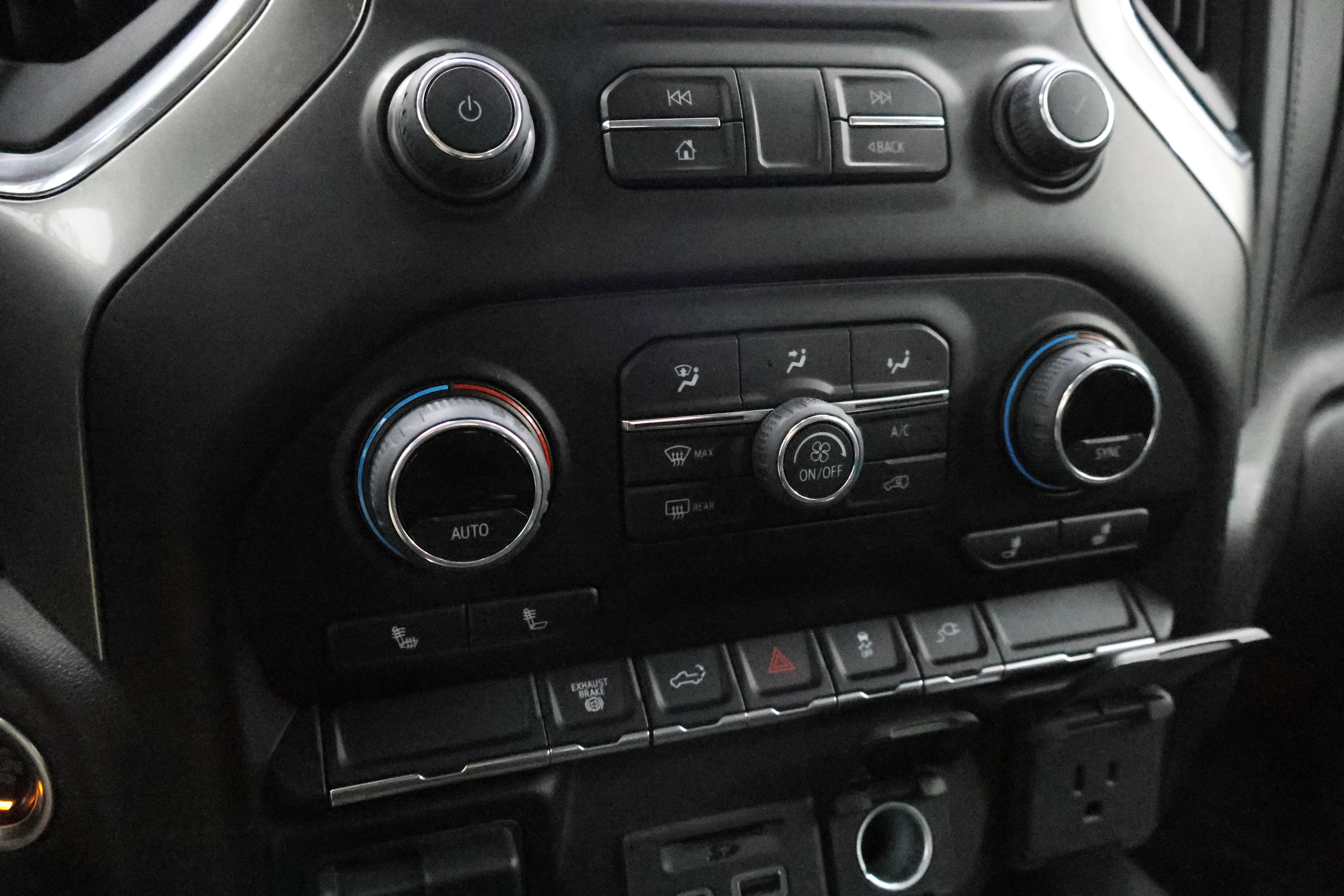 Used 2022 Chevrolet Silverado 2500 LT w/ Convenience Package image 41