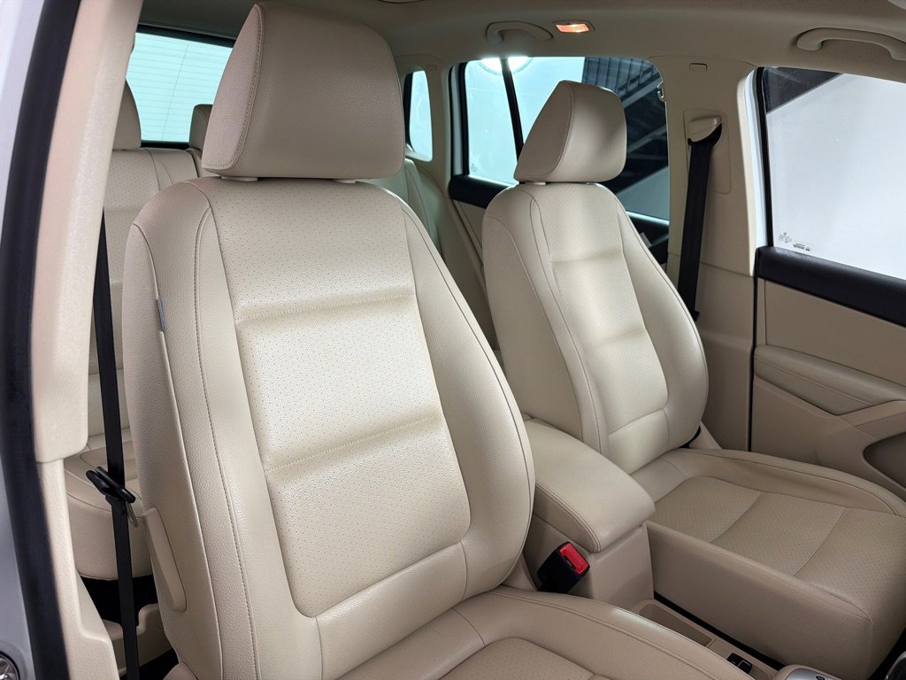 Used 2017 Volkswagen Tiguan Wolfsburg Edition image 26