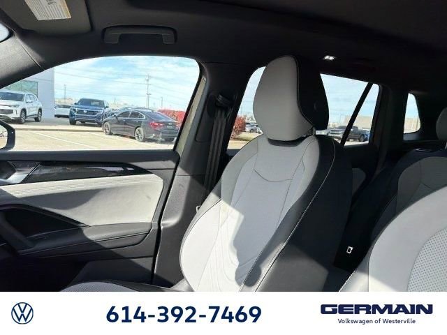 New 2026 Volkswagen Tiguan SE R-Line image 18