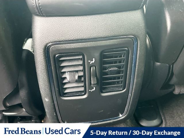 Used 2021 Jeep Grand Cherokee Laredo image 25