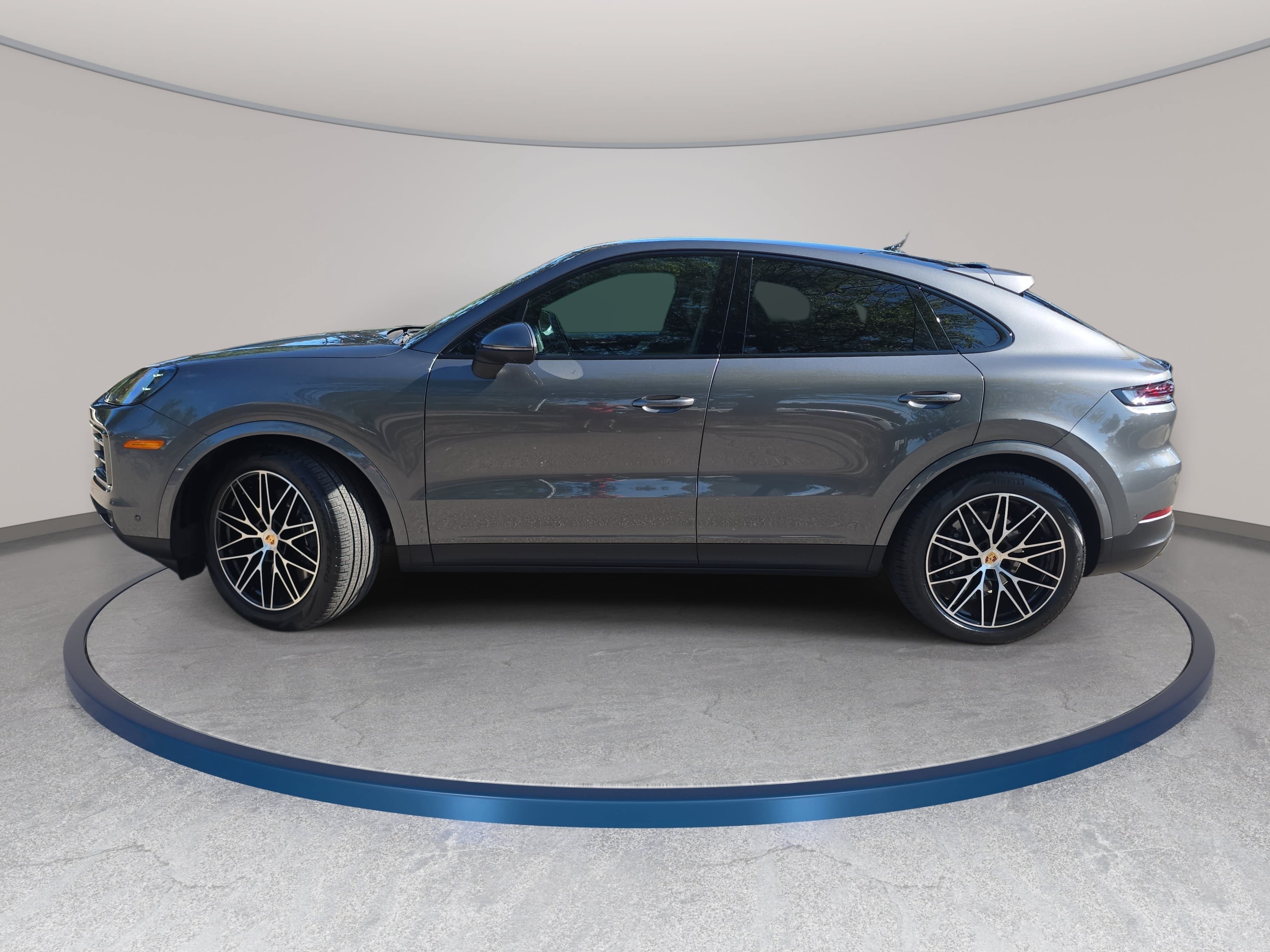 Used 2024 Porsche Cayenne Coupe AWD/4WD image 8