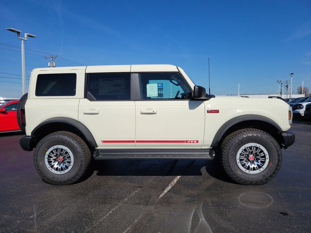 New 2026 Ford Bronco Outer Banks image 3