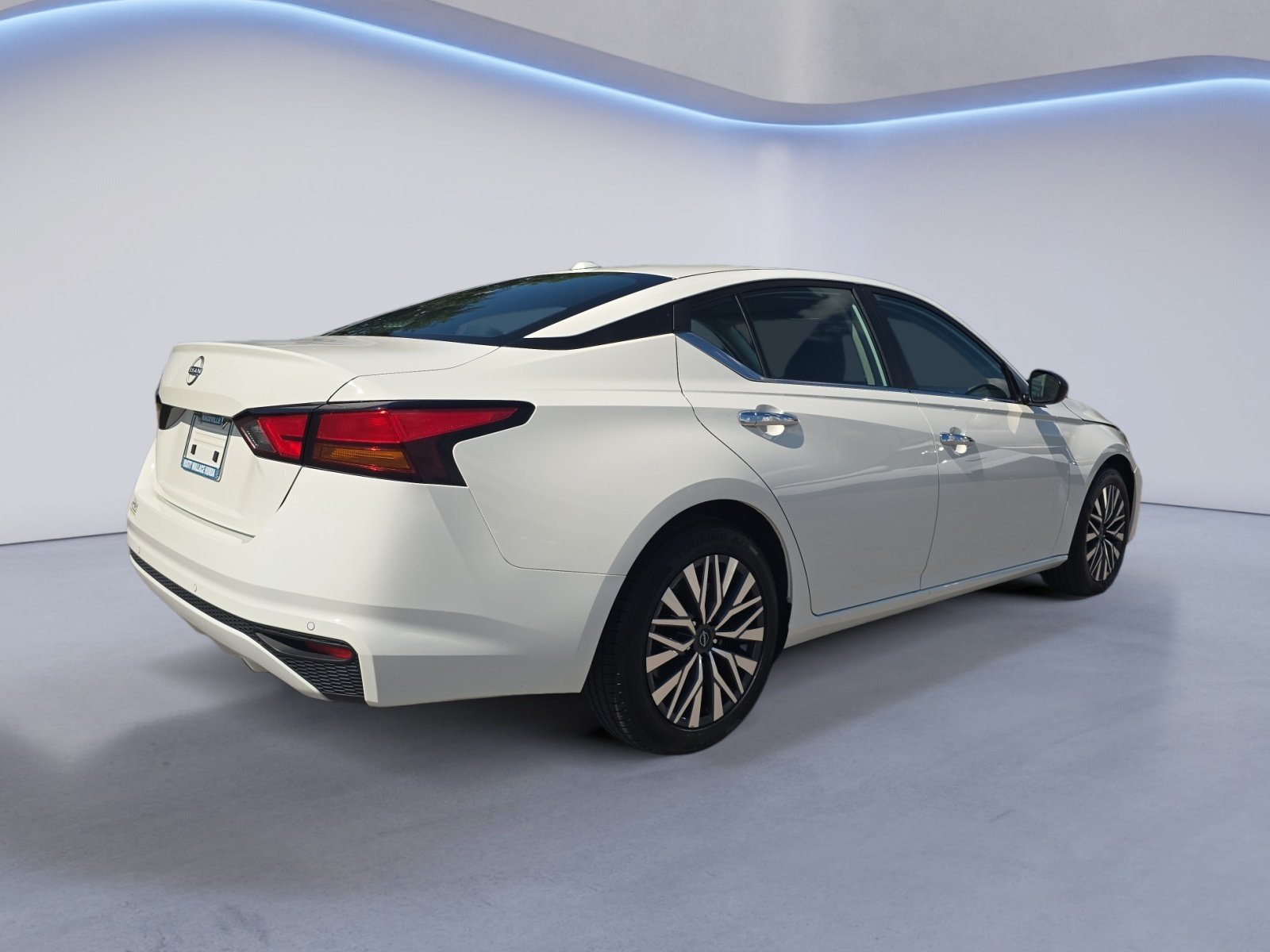 Used 2025 Nissan Altima 2.5 SV FWD image 6
