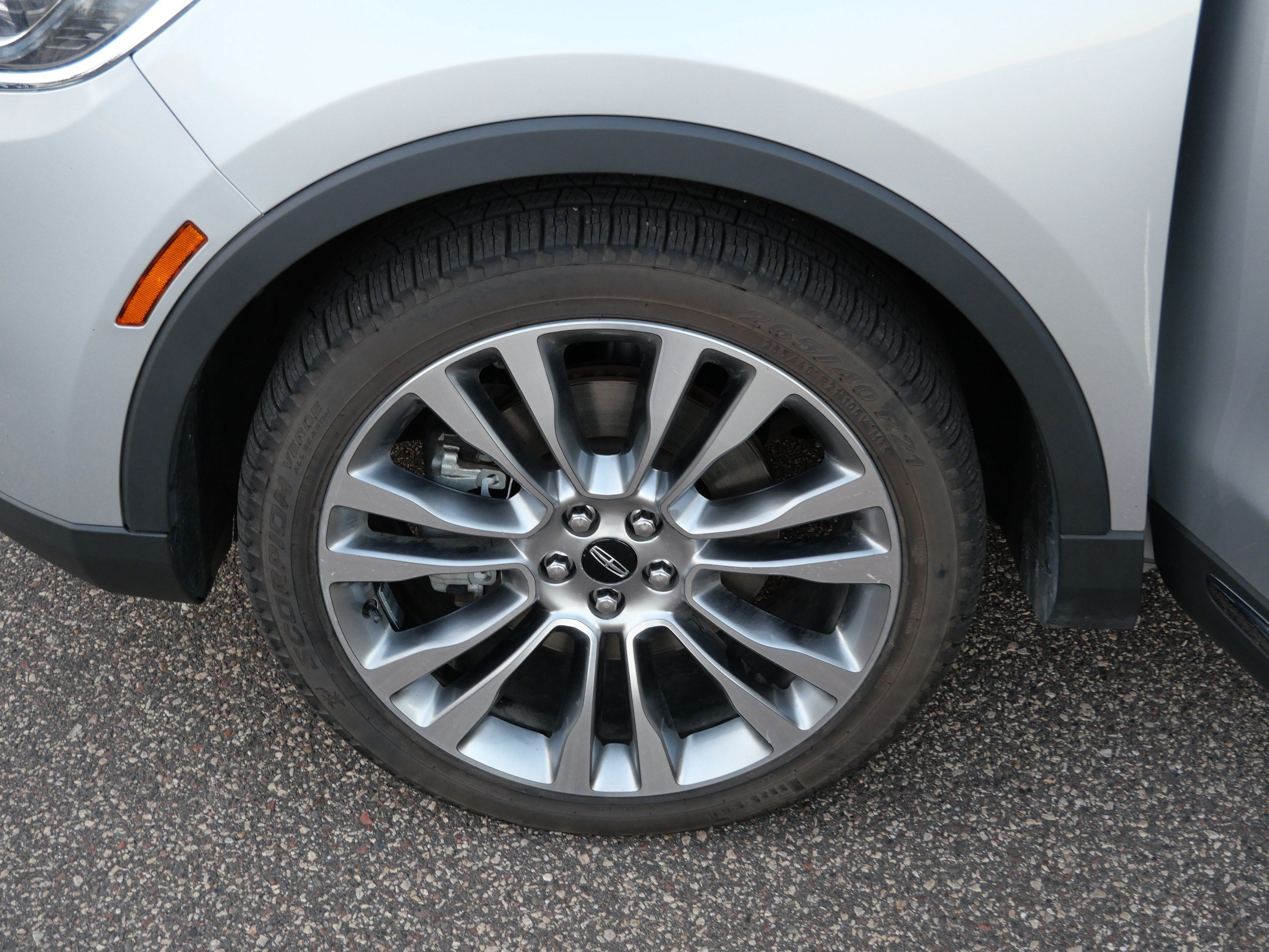 Used 2018 Lincoln MKX Reserve w/ Lincoln MKX Climate Package AWD/4WD image 15