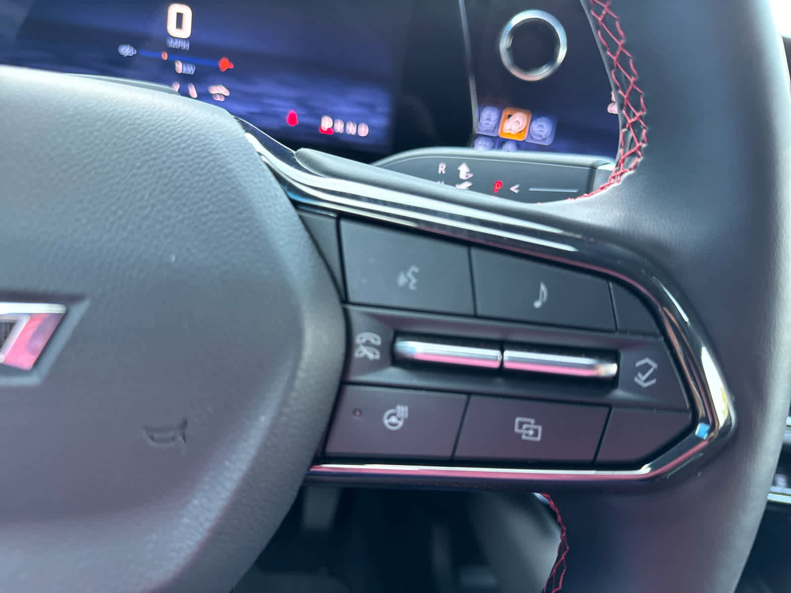 Used 2024 Chevrolet Equinox EV RS image 28