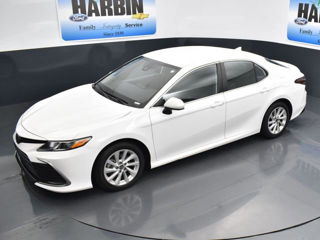 Used 2022 Toyota Camry LE image 24