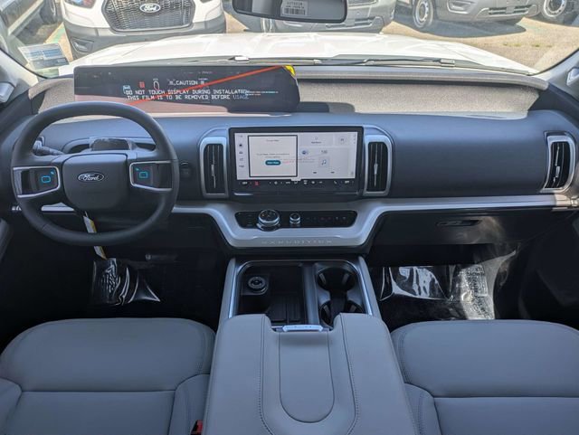 New 2026 Ford Expedition Active image 14