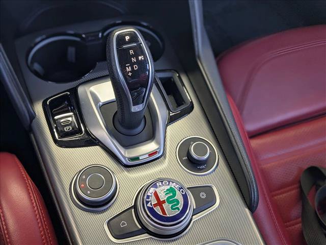 Used 2023 Alfa Romeo Giulia Veloce RWD image 12
