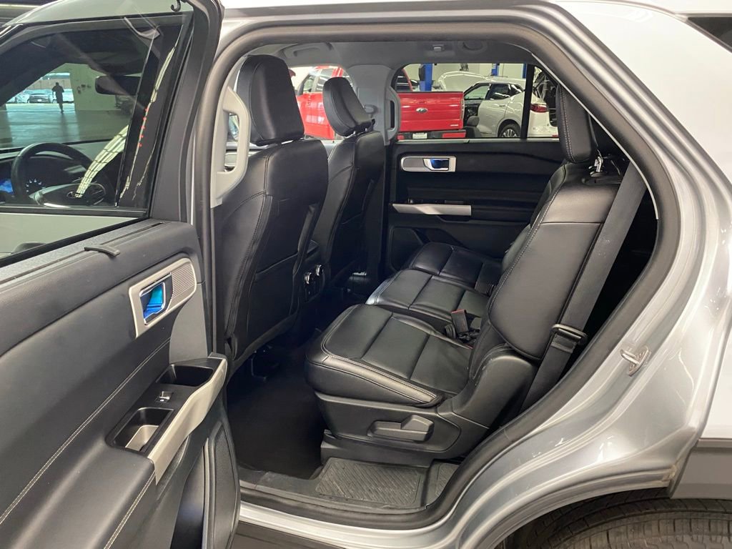 Used 2023 Ford Explorer Limited image 22