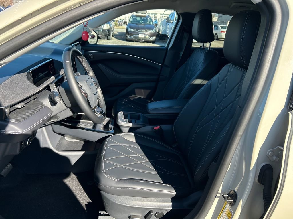 Used 2025 Ford Mustang Mach-E Select w/ Comfort Package Lite image 11