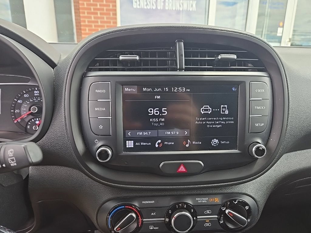 Used 2022 Kia Soul LX w/ Technology Package FWD image 9