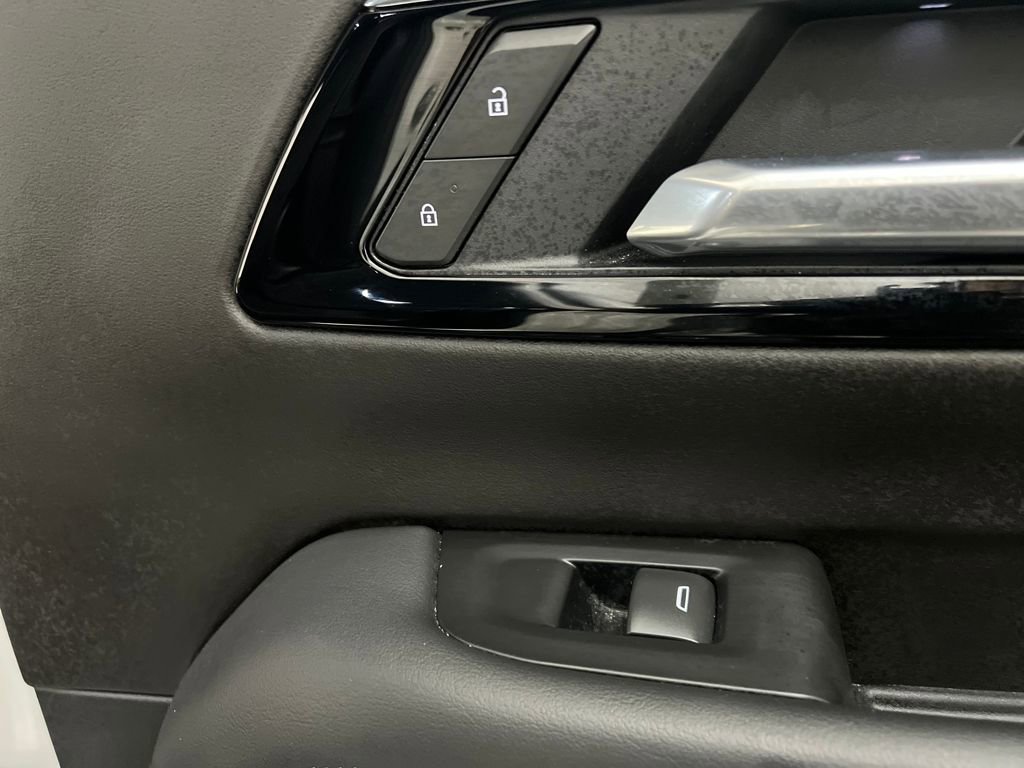 Used 2025 Chevrolet Tahoe Z71 image 20