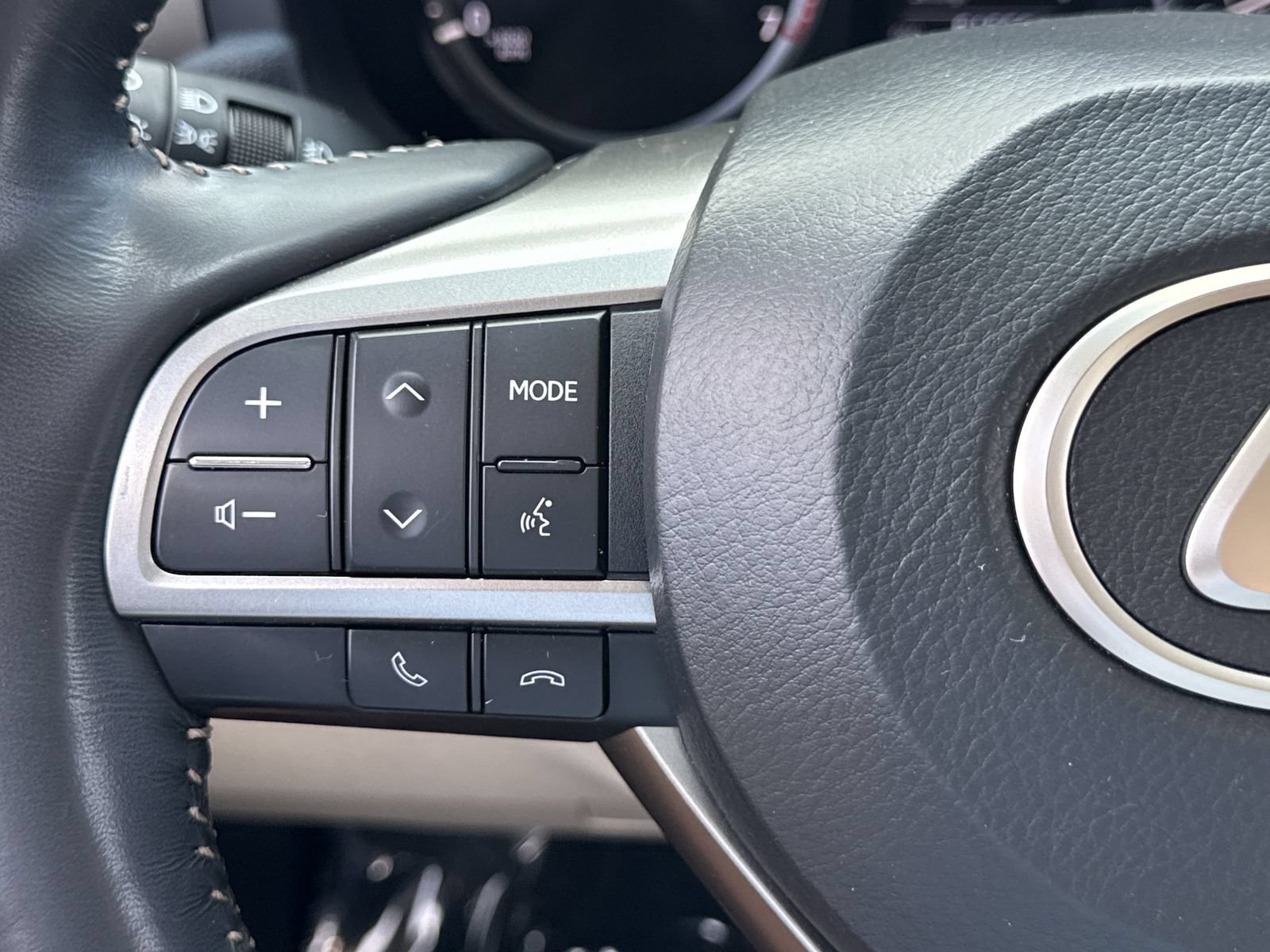Used 2023 Lexus GX 460 Luxury w/ Sport Design Package AWD/4WD image 16