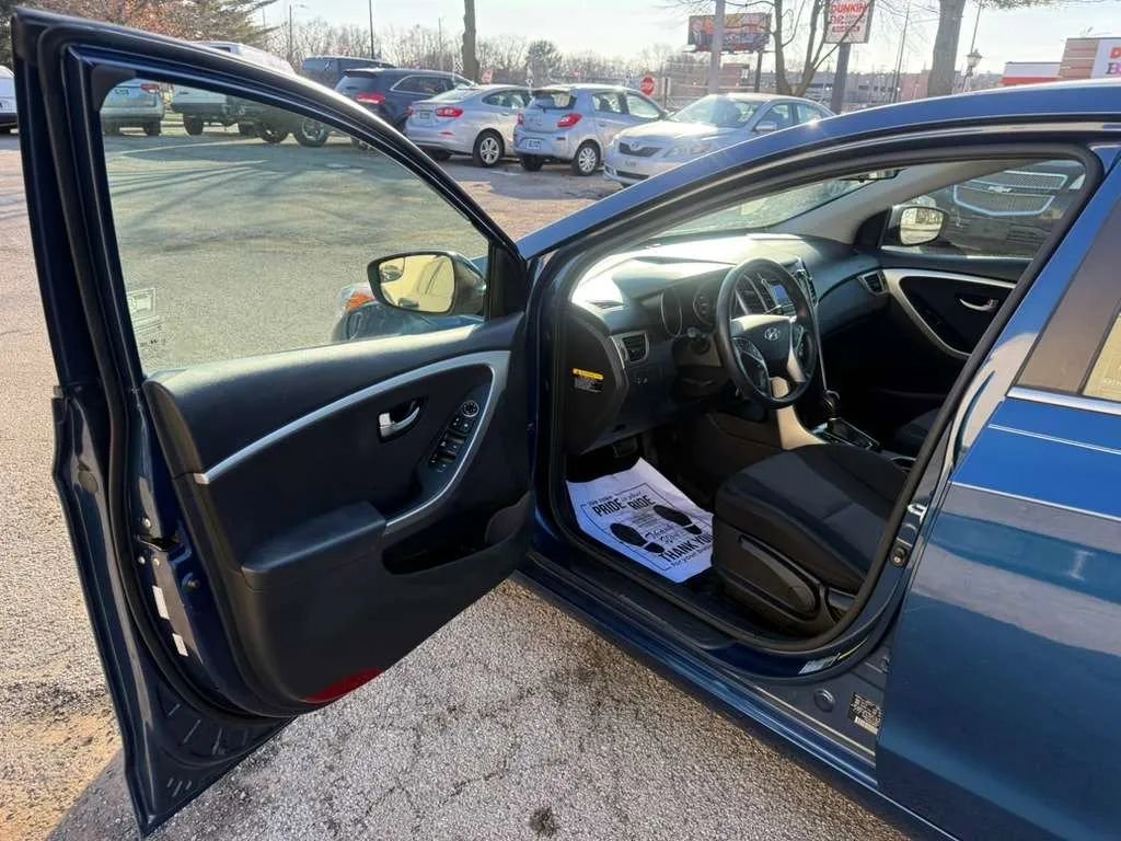 Used 2016 Hyundai Elantra GT image 9