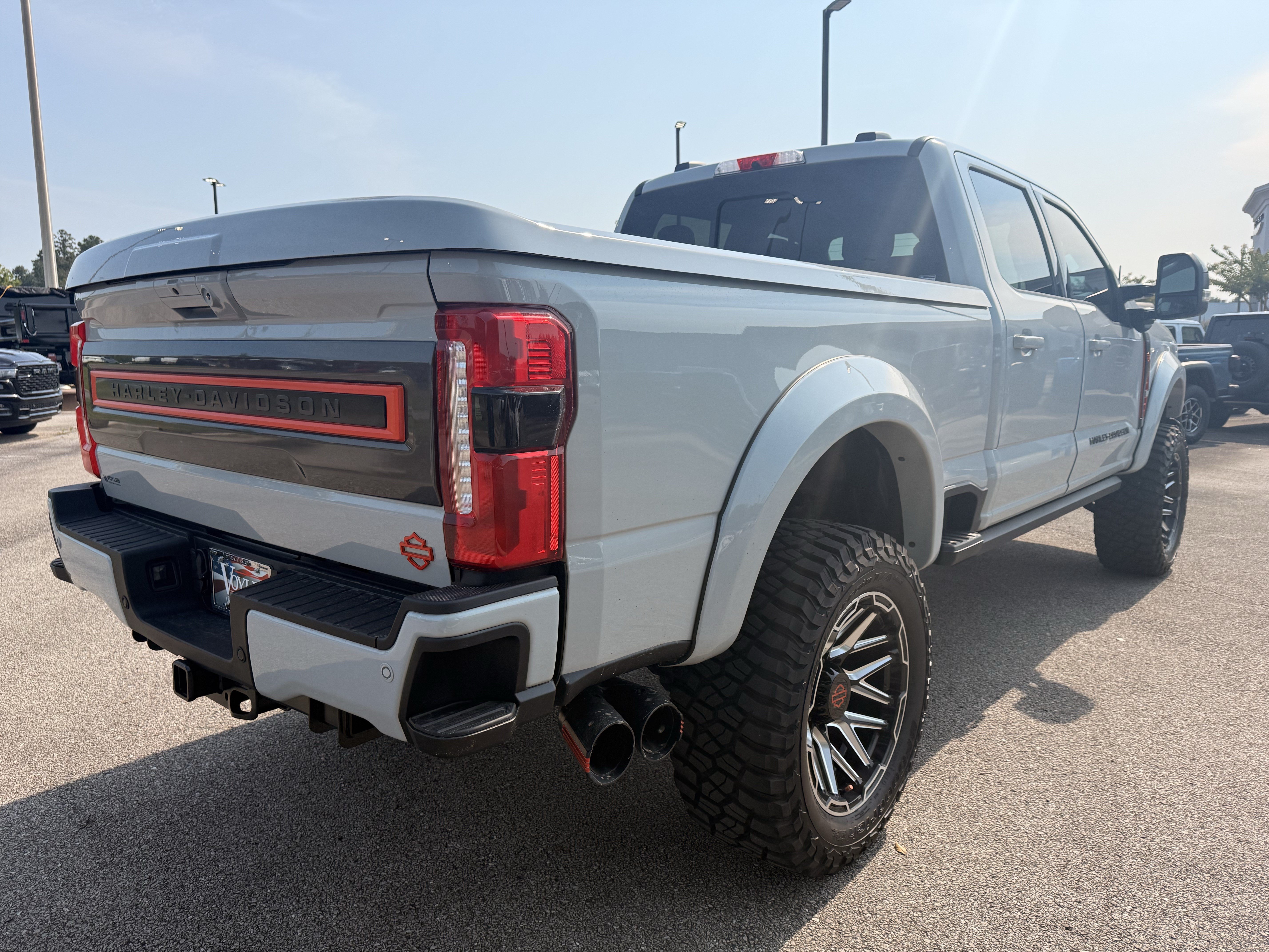 Used 2026 Ford F250 Lariat w/ Black Appearance Package AWD/4WD image 7
