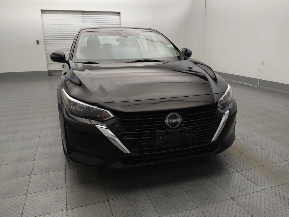 Used 2025 Nissan Sentra SV FWD image 14