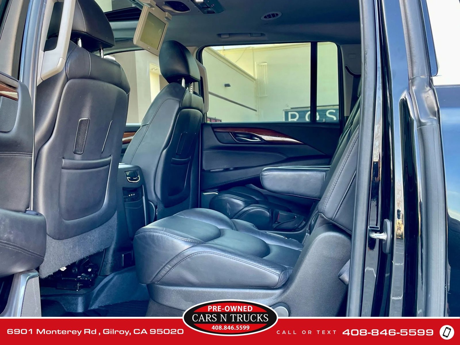Used 2019 Cadillac Escalade ESV Premium Luxury image 10