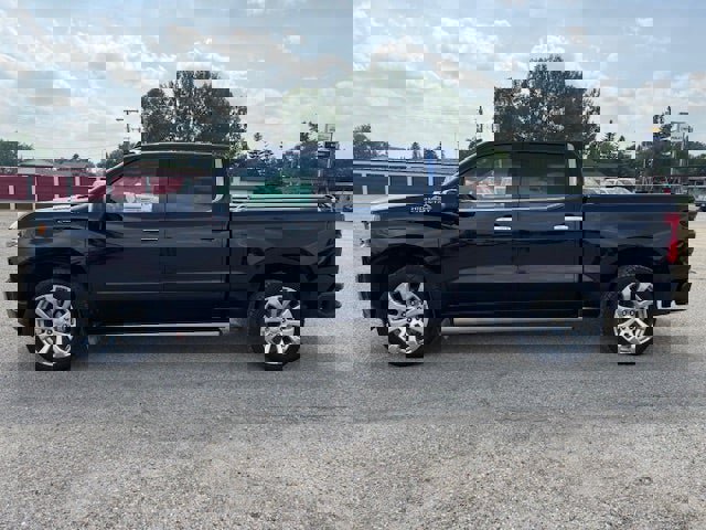 Used 2021 Chevrolet Silverado 1500 High Country w/ Technology Package image 4